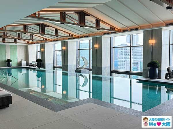 ウォルドーフアストリア大阪プール